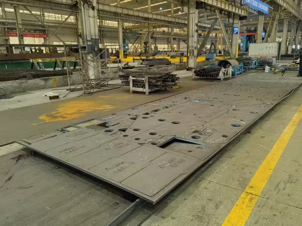 La rivoluzione del taglio laser: come i sollevatori elettro-permanenti a copertura completa di Qhmag aumentano la produttività 60x